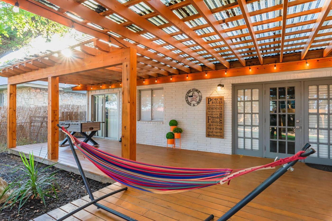 Luxurious Home With Hot Tub & Tree Deck By 6Flags San Antonio Exterior foto